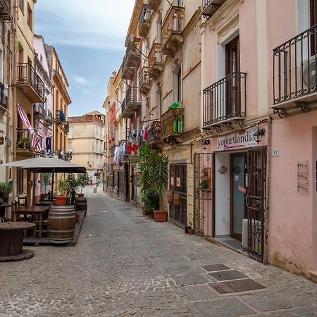 Via Cavour 19, Camere Del Conte Iglesias Dış mekan fotoğraf