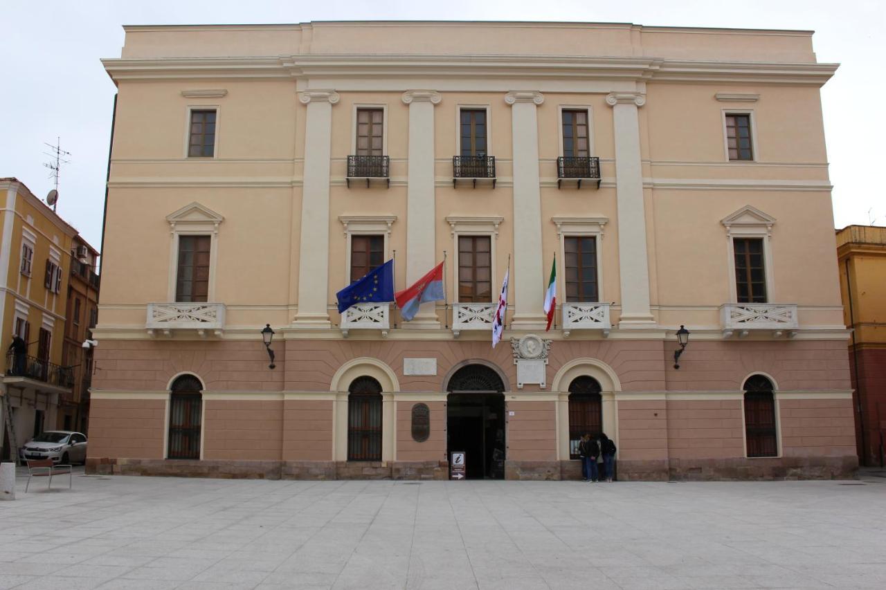 Via Cavour 19, Camere Del Conte Iglesias Dış mekan fotoğraf